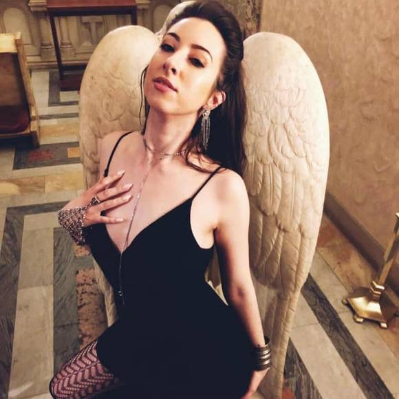 Meet your Posher, Kelly - Picture 1 of 1